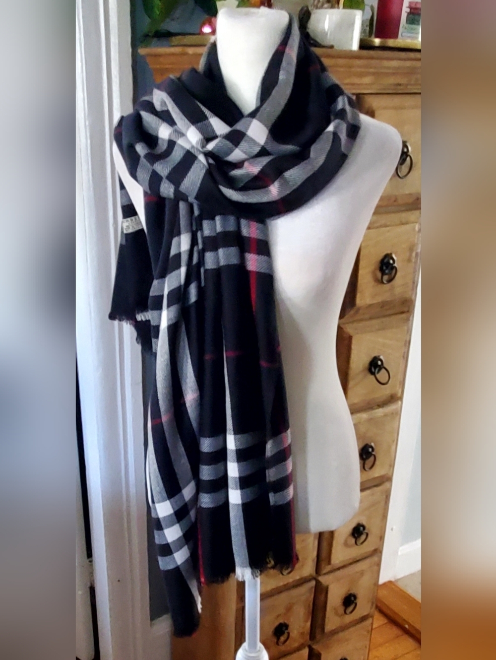 Burberry London 100% Cashmere Scarf